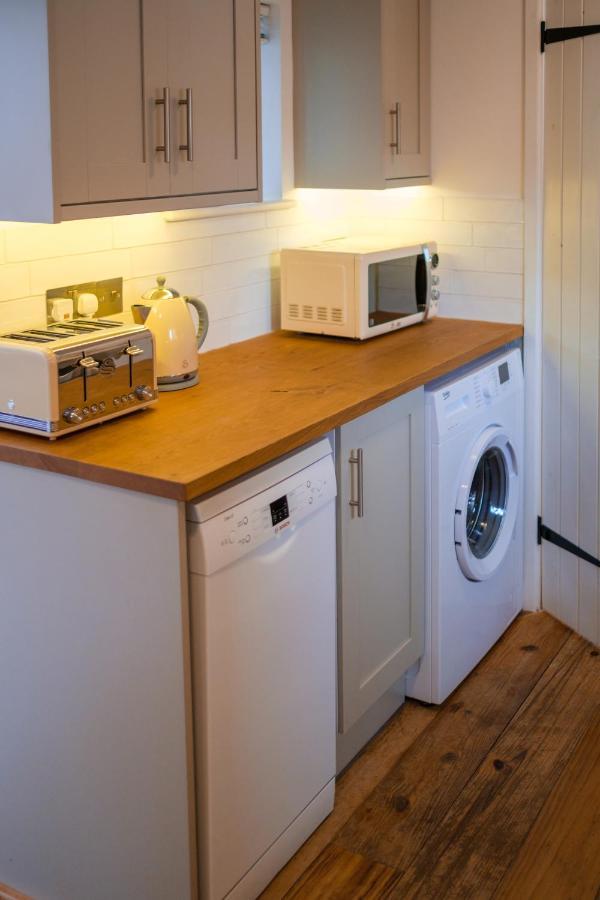 Old Fire Station - Quaint And Quirky Little Home Brandon  Exteriér fotografie