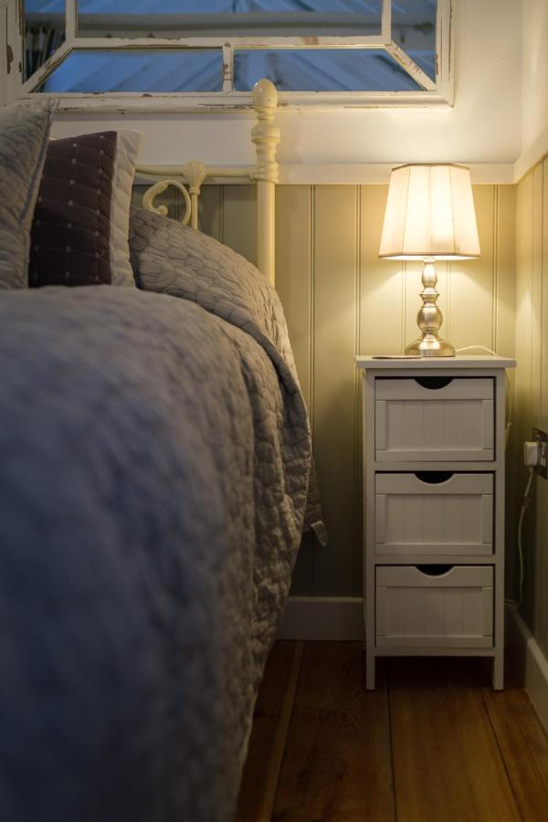 Old Fire Station - Quaint And Quirky Little Home Brandon  Exteriér fotografie
